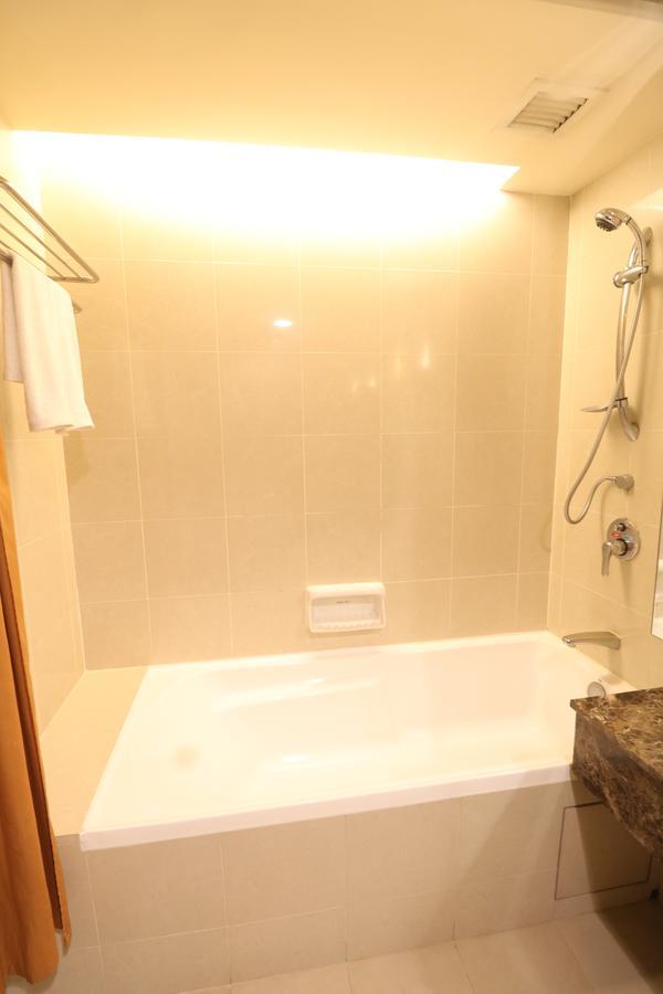 Millennium Suite At Pyramid Tower Petaling Jaya Ngoại thất bức ảnh