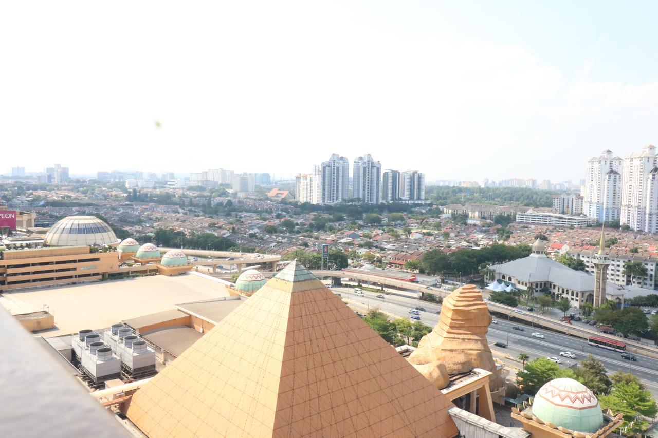 Millennium Suite At Pyramid Tower Petaling Jaya Ngoại thất bức ảnh